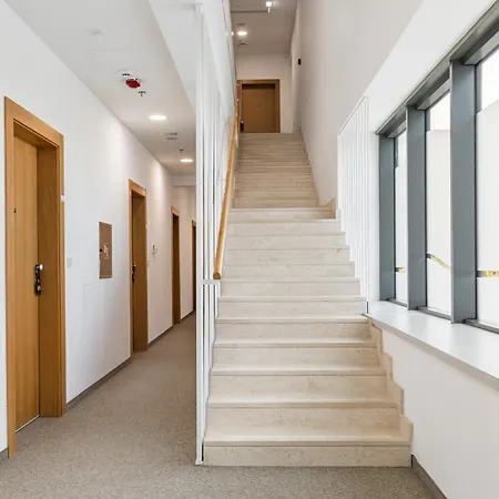 Hotel Akademis - Fit Split