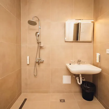 Akademis - Fit Hotel