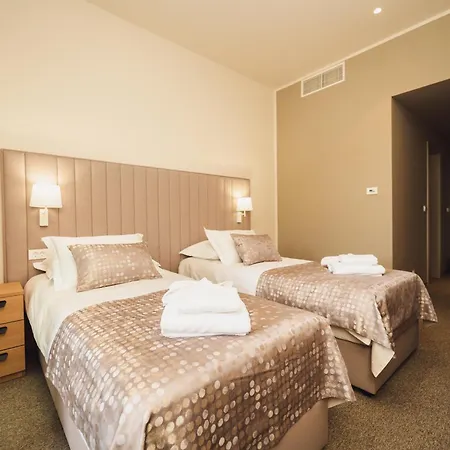 Otel Akademis - Fit 4*