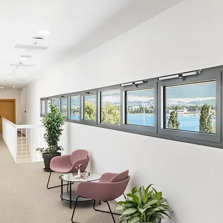Akademis - Fit Otel Split