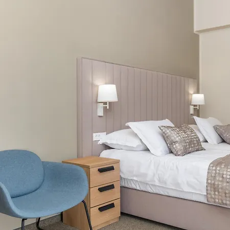 Otel Akademis - Fit 4*