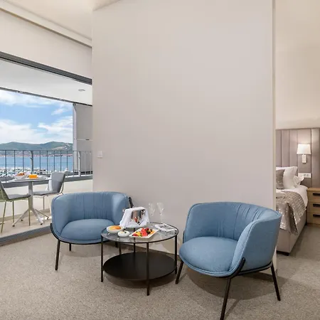 Otel Akademis - Fit