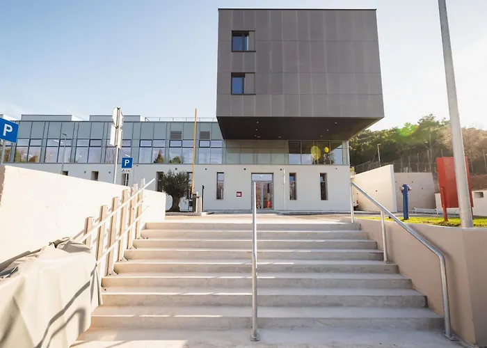 Akademis - Fit Szálloda