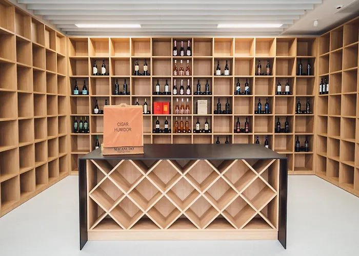 Hotel Akademis - Fit Split