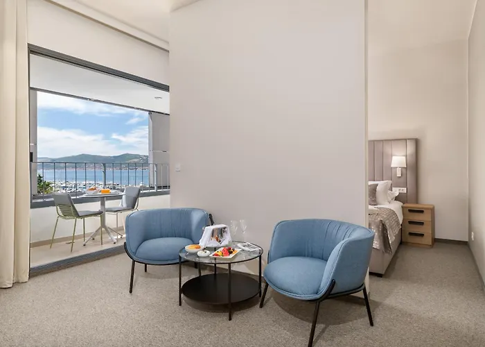 Hotel Akademis - Fit